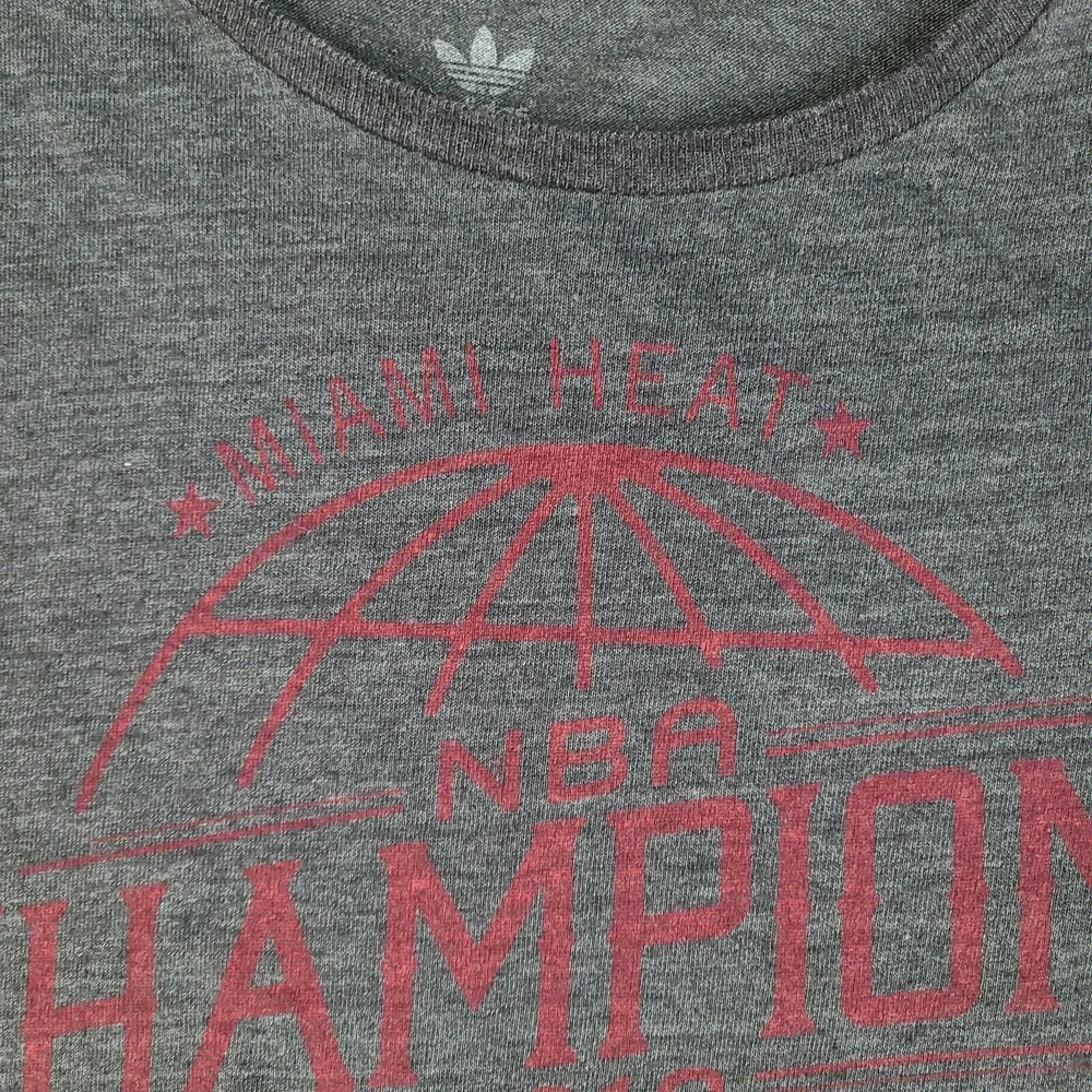 Miami Heat Shirt Mens XL Gray 2012 NBA Champions Basketball Adidas Thin Material